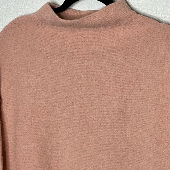 Black Tape Light Dusty Rose Sweater Sz Oversized Small - Picture 3 of 7
